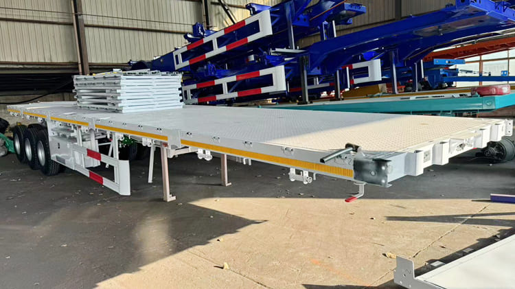 Tri Axle 40 Ft Flatbed Trailer for sale in Cameroon