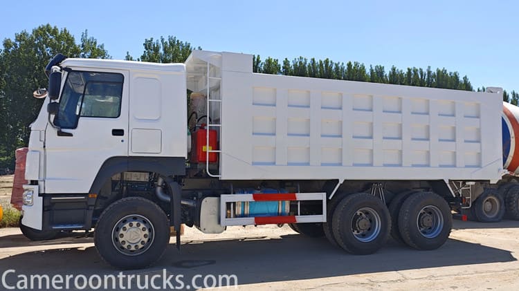 LHD 6x4 Second Hand Howo Dump Truck 371 HP for Sale in Cameroon