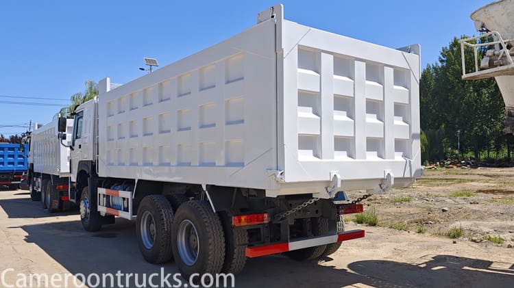 LHD 6x4 Second Hand Howo Dump Truck 371 HP for Sale in Cameroon