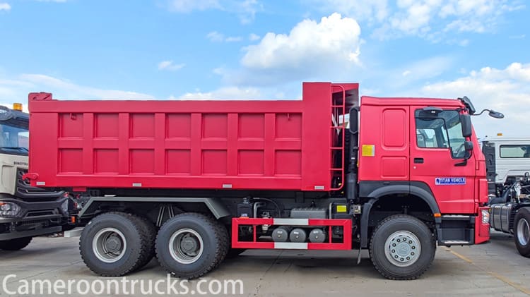 6x4 Used Howo Dump Truck 2023 for Sale in Cameroon