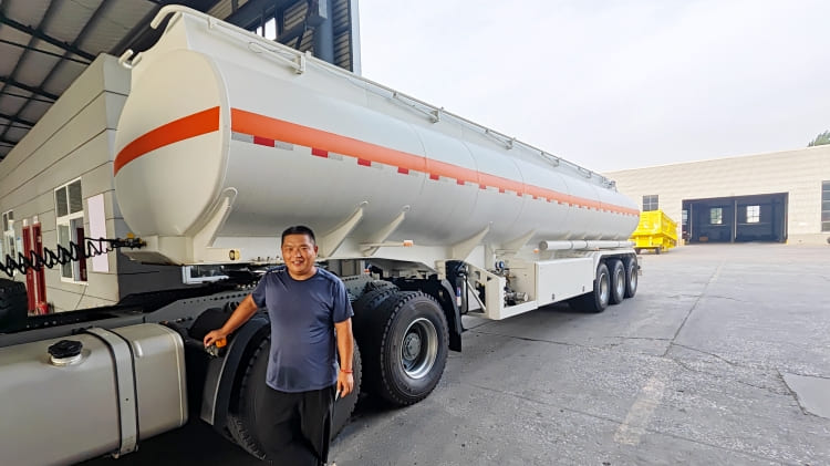 3 Axle 45000L Oil Tanker Truck Price for Sale in Cameroon