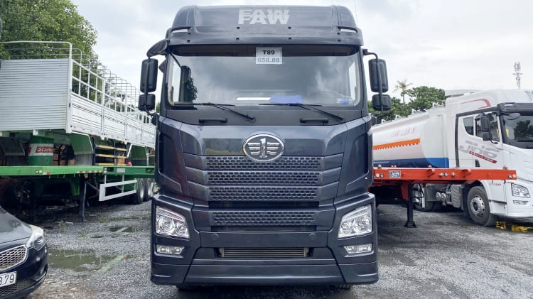 Faw JH6 Tractor Head of Truck for Sale in Cameroon