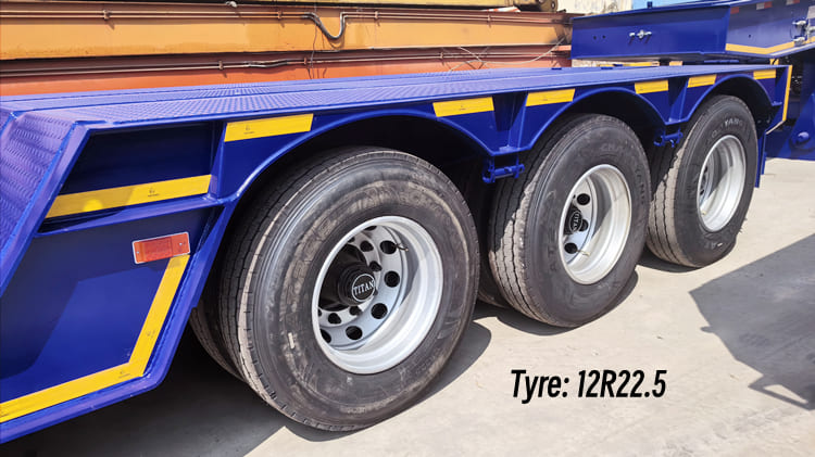 3 Axle 80 Ton RGN Trailer Lowboy for Sale in Cameroon 