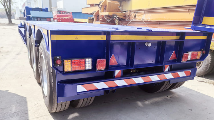 3 Axle 80 Ton RGN Trailer Lowboy for Sale in Cameroon 