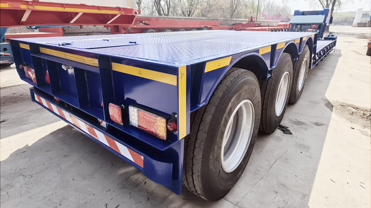 3 Axle 80 Ton RGN Trailer Lowboy for Sale in Cameroon 