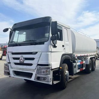 6x4 Used Howo Fuel Tanker Trucks 371 HP